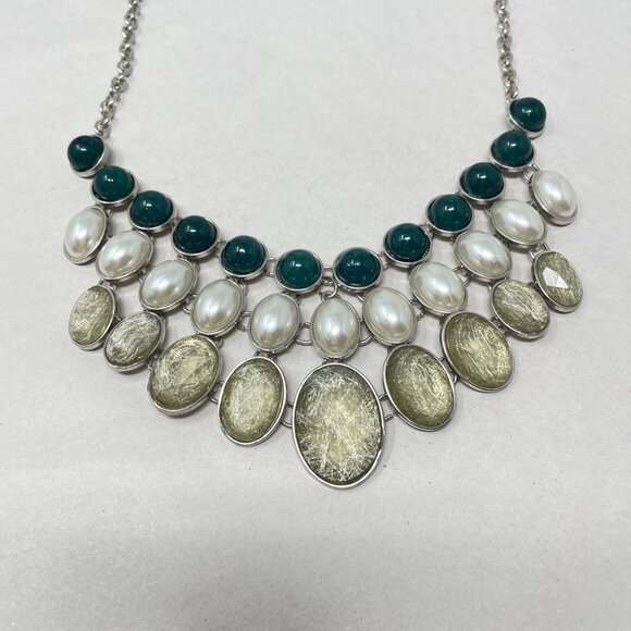 New York & Company Statement‎ Bib Necklace Y2K Faceted Green Christmas Party - Picture 2 of 7